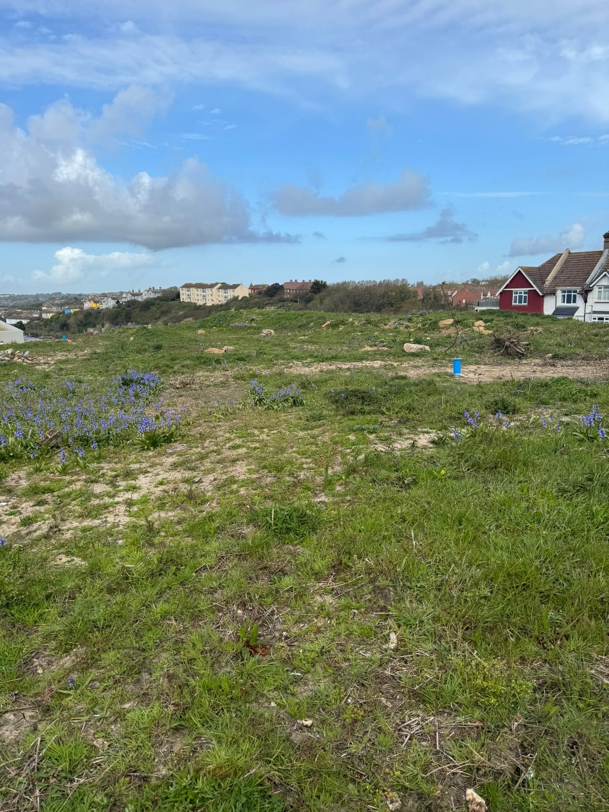 West Hill Road, photo 1